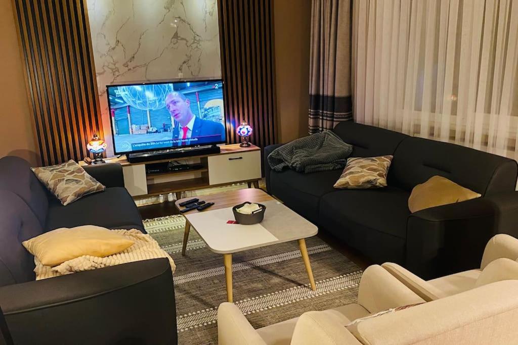 Apartamento Sisli Osmanbey Taksim Large Terrace, Quietness And Space Estambul Exterior foto