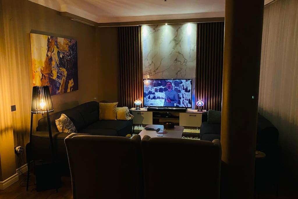Apartamento Sisli Osmanbey Taksim Large Terrace, Quietness And Space Estambul Exterior foto