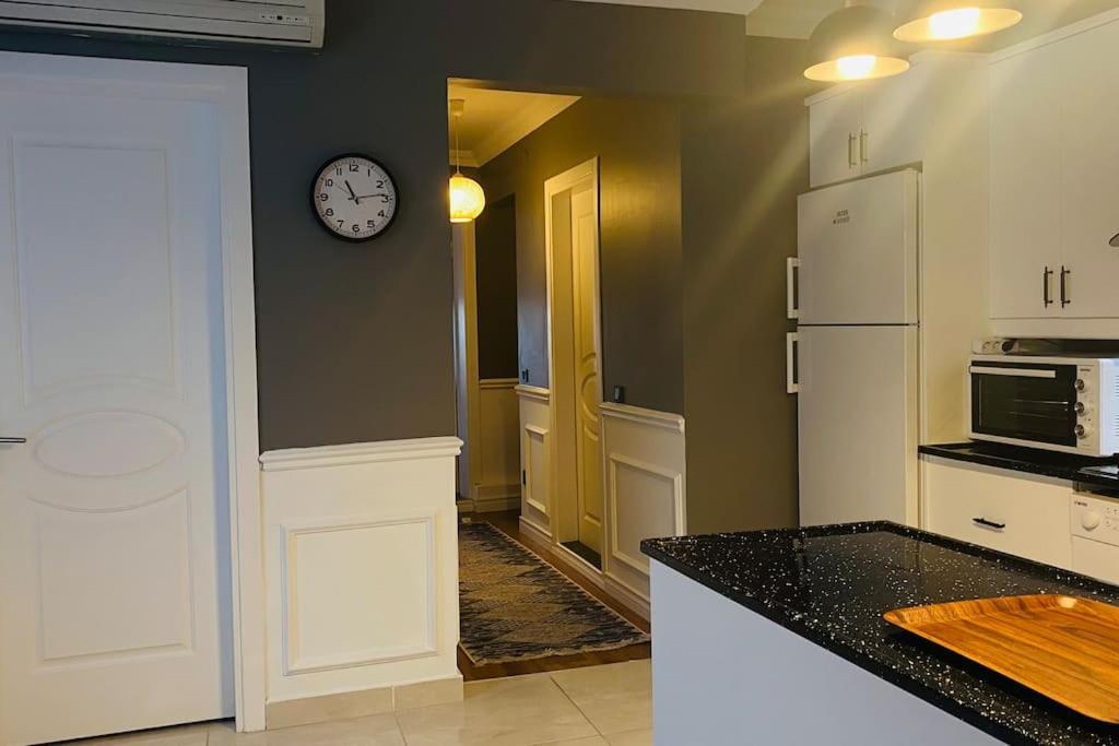 Apartamento Sisli Osmanbey Taksim Large Terrace, Quietness And Space Estambul Exterior foto