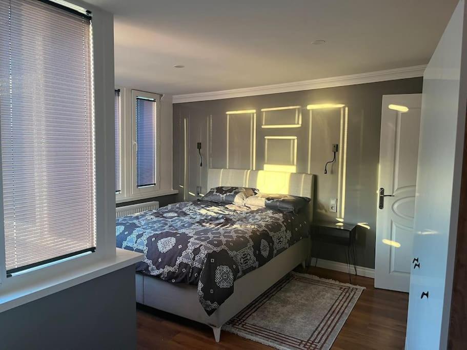 Apartamento Sisli Osmanbey Taksim Large Terrace, Quietness And Space Estambul Exterior foto