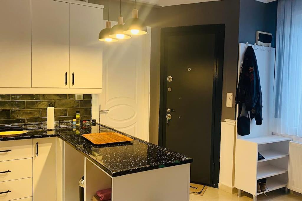 Apartamento Sisli Osmanbey Taksim Large Terrace, Quietness And Space Estambul Exterior foto
