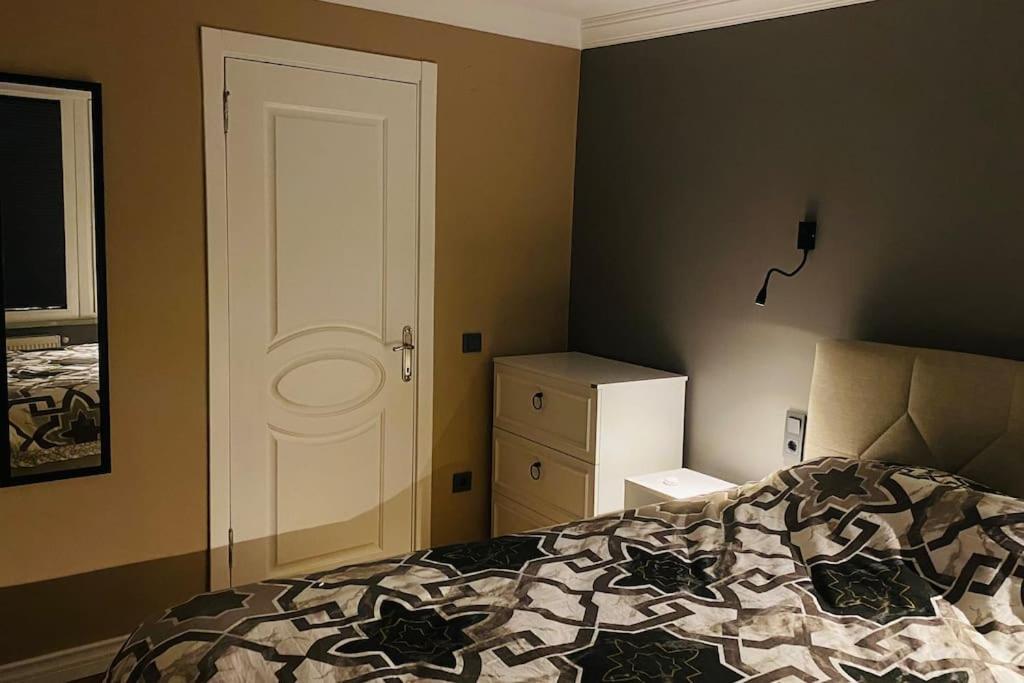 Apartamento Sisli Osmanbey Taksim Large Terrace, Quietness And Space Estambul Exterior foto